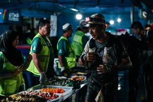 BIB: 
                            <button type="button" onclick="openModal(26459048)" class="btn btn-primary btn-sm float-right btn-popup" data-toggle="modal" data-target=".modal-high-quality">
                        <i class="fas fa-shopping-cart"></i> Add to Cart
                    </button>
                                            <button type="button" onclick="isThisMe(26459048, true)" class="btn btn-success btn-sm float-right btn-popup btn-isme hidden" data-toggle="tooltip" data-placement="bottom" title="นี่คือรูปของคุณใช่ไหม คลิกที่นี่เพื่อเอาเข้าอัลบั้ม">
                        <i class="fas fa-plus"></i> Add to album
                    </button>
                    <button type="button" onclick="isThisMe(26459048, false)" class="btn btn-warning btn-sm float-right btn-popup btn-isnotme hidden">
                        <i class="fas fa-ban"></i> Remove from album
                    </button>