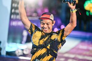 BIB: 
                            <button type="button" onclick="openModal(26474775)" class="btn btn-primary btn-sm float-right btn-popup" data-toggle="modal" data-target=".modal-high-quality">
                        <i class="fas fa-shopping-cart"></i> Add to Cart
                    </button>
                                            <button type="button" onclick="isThisMe(26474775, true)" class="btn btn-success btn-sm float-right btn-popup btn-isme hidden" data-toggle="tooltip" data-placement="bottom" title="นี่คือรูปของคุณใช่ไหม คลิกที่นี่เพื่อเอาเข้าอัลบั้ม">
                        <i class="fas fa-plus"></i> Add to album
                    </button>
                    <button type="button" onclick="isThisMe(26474775, false)" class="btn btn-warning btn-sm float-right btn-popup btn-isnotme hidden">
                        <i class="fas fa-ban"></i> Remove from album
                    </button>