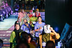 BIB: 
                            <button type="button" onclick="openModal(26341821)" class="btn btn-primary btn-sm float-right btn-popup" data-toggle="modal" data-target=".modal-high-quality">
                        <i class="fas fa-shopping-cart"></i> Add to Cart
                    </button>
                                            <button type="button" onclick="isThisMe(26341821, true)" class="btn btn-success btn-sm float-right btn-popup btn-isme hidden" data-toggle="tooltip" data-placement="bottom" title="นี่คือรูปของคุณใช่ไหม คลิกที่นี่เพื่อเอาเข้าอัลบั้ม">
                        <i class="fas fa-plus"></i> Add to album
                    </button>
                    <button type="button" onclick="isThisMe(26341821, false)" class="btn btn-warning btn-sm float-right btn-popup btn-isnotme hidden">
                        <i class="fas fa-ban"></i> Remove from album
                    </button>