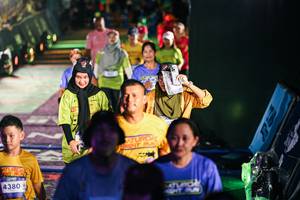 BIB: 
                            <button type="button" onclick="openModal(26341813)" class="btn btn-primary btn-sm float-right btn-popup" data-toggle="modal" data-target=".modal-high-quality">
                        <i class="fas fa-shopping-cart"></i> Add to Cart
                    </button>
                                            <button type="button" onclick="isThisMe(26341813, true)" class="btn btn-success btn-sm float-right btn-popup btn-isme hidden" data-toggle="tooltip" data-placement="bottom" title="นี่คือรูปของคุณใช่ไหม คลิกที่นี่เพื่อเอาเข้าอัลบั้ม">
                        <i class="fas fa-plus"></i> Add to album
                    </button>
                    <button type="button" onclick="isThisMe(26341813, false)" class="btn btn-warning btn-sm float-right btn-popup btn-isnotme hidden">
                        <i class="fas fa-ban"></i> Remove from album
                    </button>