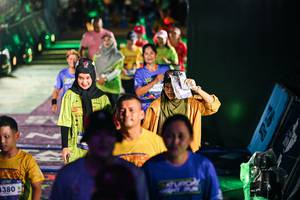 BIB: 
                            <button type="button" onclick="openModal(26341814)" class="btn btn-primary btn-sm float-right btn-popup" data-toggle="modal" data-target=".modal-high-quality">
                        <i class="fas fa-shopping-cart"></i> Add to Cart
                    </button>
                                            <button type="button" onclick="isThisMe(26341814, true)" class="btn btn-success btn-sm float-right btn-popup btn-isme hidden" data-toggle="tooltip" data-placement="bottom" title="นี่คือรูปของคุณใช่ไหม คลิกที่นี่เพื่อเอาเข้าอัลบั้ม">
                        <i class="fas fa-plus"></i> Add to album
                    </button>
                    <button type="button" onclick="isThisMe(26341814, false)" class="btn btn-warning btn-sm float-right btn-popup btn-isnotme hidden">
                        <i class="fas fa-ban"></i> Remove from album
                    </button>