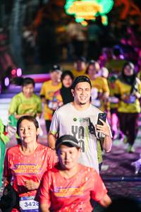 BIB: 
                            <button type="button" onclick="openModal(26339330)" class="btn btn-primary btn-sm float-right btn-popup" data-toggle="modal" data-target=".modal-high-quality">
                        <i class="fas fa-shopping-cart"></i> Add to Cart
                    </button>
                                            <button type="button" onclick="isThisMe(26339330, true)" class="btn btn-success btn-sm float-right btn-popup btn-isme hidden" data-toggle="tooltip" data-placement="bottom" title="นี่คือรูปของคุณใช่ไหม คลิกที่นี่เพื่อเอาเข้าอัลบั้ม">
                        <i class="fas fa-plus"></i> Add to album
                    </button>
                    <button type="button" onclick="isThisMe(26339330, false)" class="btn btn-warning btn-sm float-right btn-popup btn-isnotme hidden">
                        <i class="fas fa-ban"></i> Remove from album
                    </button>