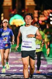 BIB: 
                            <button type="button" onclick="openModal(26337413)" class="btn btn-primary btn-sm float-right btn-popup" data-toggle="modal" data-target=".modal-high-quality">
                        <i class="fas fa-shopping-cart"></i> Add to Cart
                    </button>
                                            <button type="button" onclick="isThisMe(26337413, true)" class="btn btn-success btn-sm float-right btn-popup btn-isme hidden" data-toggle="tooltip" data-placement="bottom" title="นี่คือรูปของคุณใช่ไหม คลิกที่นี่เพื่อเอาเข้าอัลบั้ม">
                        <i class="fas fa-plus"></i> Add to album
                    </button>
                    <button type="button" onclick="isThisMe(26337413, false)" class="btn btn-warning btn-sm float-right btn-popup btn-isnotme hidden">
                        <i class="fas fa-ban"></i> Remove from album
                    </button>