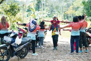 BIB: 
                            <button type="button" onclick="openModal(26300882)" class="btn btn-primary btn-sm float-right btn-popup" data-toggle="modal" data-target=".modal-high-quality">
                        <i class="fas fa-shopping-cart"></i> Add to Cart
                    </button>
                                            <button type="button" onclick="isThisMe(26300882, true)" class="btn btn-success btn-sm float-right btn-popup btn-isme hidden" data-toggle="tooltip" data-placement="bottom" title="นี่คือรูปของคุณใช่ไหม คลิกที่นี่เพื่อเอาเข้าอัลบั้ม">
                        <i class="fas fa-plus"></i> Add to album
                    </button>
                    <button type="button" onclick="isThisMe(26300882, false)" class="btn btn-warning btn-sm float-right btn-popup btn-isnotme hidden">
                        <i class="fas fa-ban"></i> Remove from album
                    </button>