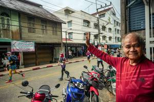 BIB: 
                            <button type="button" onclick="openModal(26434346)" class="btn btn-primary btn-sm float-right btn-popup" data-toggle="modal" data-target=".modal-high-quality">
                        <i class="fas fa-shopping-cart"></i> Add to Cart
                    </button>
                                            <button type="button" onclick="isThisMe(26434346, true)" class="btn btn-success btn-sm float-right btn-popup btn-isme hidden" data-toggle="tooltip" data-placement="bottom" title="นี่คือรูปของคุณใช่ไหม คลิกที่นี่เพื่อเอาเข้าอัลบั้ม">
                        <i class="fas fa-plus"></i> Add to album
                    </button>
                    <button type="button" onclick="isThisMe(26434346, false)" class="btn btn-warning btn-sm float-right btn-popup btn-isnotme hidden">
                        <i class="fas fa-ban"></i> Remove from album
                    </button>