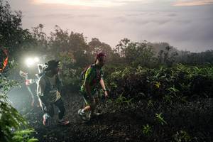 BIB: 
                            <button type="button" onclick="openModal(26475035)" class="btn btn-primary btn-sm float-right btn-popup" data-toggle="modal" data-target=".modal-high-quality">
                        <i class="fas fa-shopping-cart"></i> Add to Cart
                    </button>
                                            <button type="button" onclick="isThisMe(26475035, true)" class="btn btn-success btn-sm float-right btn-popup btn-isme hidden" data-toggle="tooltip" data-placement="bottom" title="นี่คือรูปของคุณใช่ไหม คลิกที่นี่เพื่อเอาเข้าอัลบั้ม">
                        <i class="fas fa-plus"></i> Add to album
                    </button>
                    <button type="button" onclick="isThisMe(26475035, false)" class="btn btn-warning btn-sm float-right btn-popup btn-isnotme hidden">
                        <i class="fas fa-ban"></i> Remove from album
                    </button>