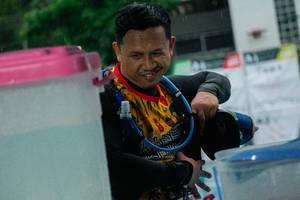 BIB: 
                            <button type="button" onclick="openModal(26210899)" class="btn btn-primary btn-sm float-right btn-popup" data-toggle="modal" data-target=".modal-high-quality">
                        <i class="fas fa-shopping-cart"></i> Add to Cart
                    </button>
                                            <button type="button" onclick="isThisMe(26210899, true)" class="btn btn-success btn-sm float-right btn-popup btn-isme hidden" data-toggle="tooltip" data-placement="bottom" title="นี่คือรูปของคุณใช่ไหม คลิกที่นี่เพื่อเอาเข้าอัลบั้ม">
                        <i class="fas fa-plus"></i> Add to album
                    </button>
                    <button type="button" onclick="isThisMe(26210899, false)" class="btn btn-warning btn-sm float-right btn-popup btn-isnotme hidden">
                        <i class="fas fa-ban"></i> Remove from album
                    </button>