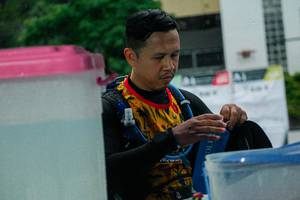 BIB: 
                            <button type="button" onclick="openModal(26210918)" class="btn btn-primary btn-sm float-right btn-popup" data-toggle="modal" data-target=".modal-high-quality">
                        <i class="fas fa-shopping-cart"></i> Add to Cart
                    </button>
                                            <button type="button" onclick="isThisMe(26210918, true)" class="btn btn-success btn-sm float-right btn-popup btn-isme hidden" data-toggle="tooltip" data-placement="bottom" title="นี่คือรูปของคุณใช่ไหม คลิกที่นี่เพื่อเอาเข้าอัลบั้ม">
                        <i class="fas fa-plus"></i> Add to album
                    </button>
                    <button type="button" onclick="isThisMe(26210918, false)" class="btn btn-warning btn-sm float-right btn-popup btn-isnotme hidden">
                        <i class="fas fa-ban"></i> Remove from album
                    </button>