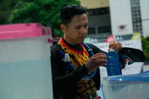 BIB: 
                            <button type="button" onclick="openModal(26210912)" class="btn btn-primary btn-sm float-right btn-popup" data-toggle="modal" data-target=".modal-high-quality">
                        <i class="fas fa-shopping-cart"></i> Add to Cart
                    </button>
                                            <button type="button" onclick="isThisMe(26210912, true)" class="btn btn-success btn-sm float-right btn-popup btn-isme hidden" data-toggle="tooltip" data-placement="bottom" title="นี่คือรูปของคุณใช่ไหม คลิกที่นี่เพื่อเอาเข้าอัลบั้ม">
                        <i class="fas fa-plus"></i> Add to album
                    </button>
                    <button type="button" onclick="isThisMe(26210912, false)" class="btn btn-warning btn-sm float-right btn-popup btn-isnotme hidden">
                        <i class="fas fa-ban"></i> Remove from album
                    </button>