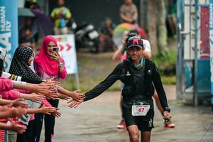 BIB: 
                            <button type="button" onclick="openModal(26210735)" class="btn btn-primary btn-sm float-right btn-popup" data-toggle="modal" data-target=".modal-high-quality">
                        <i class="fas fa-shopping-cart"></i> Add to Cart
                    </button>
                                            <button type="button" onclick="isThisMe(26210735, true)" class="btn btn-success btn-sm float-right btn-popup btn-isme hidden" data-toggle="tooltip" data-placement="bottom" title="นี่คือรูปของคุณใช่ไหม คลิกที่นี่เพื่อเอาเข้าอัลบั้ม">
                        <i class="fas fa-plus"></i> Add to album
                    </button>
                    <button type="button" onclick="isThisMe(26210735, false)" class="btn btn-warning btn-sm float-right btn-popup btn-isnotme hidden">
                        <i class="fas fa-ban"></i> Remove from album
                    </button>