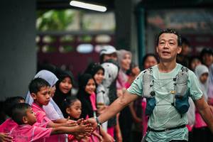 BIB: 
                            <button type="button" onclick="openModal(26214730)" class="btn btn-primary btn-sm float-right btn-popup" data-toggle="modal" data-target=".modal-high-quality">
                        <i class="fas fa-shopping-cart"></i> Add to Cart
                    </button>
                                            <button type="button" onclick="isThisMe(26214730, true)" class="btn btn-success btn-sm float-right btn-popup btn-isme hidden" data-toggle="tooltip" data-placement="bottom" title="นี่คือรูปของคุณใช่ไหม คลิกที่นี่เพื่อเอาเข้าอัลบั้ม">
                        <i class="fas fa-plus"></i> Add to album
                    </button>
                    <button type="button" onclick="isThisMe(26214730, false)" class="btn btn-warning btn-sm float-right btn-popup btn-isnotme hidden">
                        <i class="fas fa-ban"></i> Remove from album
                    </button>