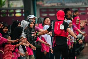 BIB: 
                            <button type="button" onclick="openModal(26214761)" class="btn btn-primary btn-sm float-right btn-popup" data-toggle="modal" data-target=".modal-high-quality">
                        <i class="fas fa-shopping-cart"></i> Add to Cart
                    </button>
                                            <button type="button" onclick="isThisMe(26214761, true)" class="btn btn-success btn-sm float-right btn-popup btn-isme hidden" data-toggle="tooltip" data-placement="bottom" title="นี่คือรูปของคุณใช่ไหม คลิกที่นี่เพื่อเอาเข้าอัลบั้ม">
                        <i class="fas fa-plus"></i> Add to album
                    </button>
                    <button type="button" onclick="isThisMe(26214761, false)" class="btn btn-warning btn-sm float-right btn-popup btn-isnotme hidden">
                        <i class="fas fa-ban"></i> Remove from album
                    </button>