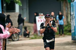 BIB: 
                            <button type="button" onclick="openModal(26500529)" class="btn btn-primary btn-sm float-right btn-popup" data-toggle="modal" data-target=".modal-high-quality">
                        <i class="fas fa-shopping-cart"></i> Add to Cart
                    </button>
                                            <button type="button" onclick="isThisMe(26500529, true)" class="btn btn-success btn-sm float-right btn-popup btn-isme hidden" data-toggle="tooltip" data-placement="bottom" title="นี่คือรูปของคุณใช่ไหม คลิกที่นี่เพื่อเอาเข้าอัลบั้ม">
                        <i class="fas fa-plus"></i> Add to album
                    </button>
                    <button type="button" onclick="isThisMe(26500529, false)" class="btn btn-warning btn-sm float-right btn-popup btn-isnotme hidden">
                        <i class="fas fa-ban"></i> Remove from album
                    </button>