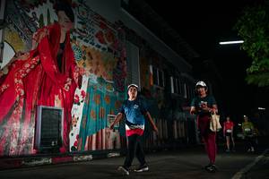 BIB: 
                            <button type="button" onclick="openModal(26286926)" class="btn btn-primary btn-sm float-right btn-popup" data-toggle="modal" data-target=".modal-high-quality">
                        <i class="fas fa-shopping-cart"></i> Add to Cart
                    </button>
                                            <button type="button" onclick="isThisMe(26286926, true)" class="btn btn-success btn-sm float-right btn-popup btn-isme hidden" data-toggle="tooltip" data-placement="bottom" title="นี่คือรูปของคุณใช่ไหม คลิกที่นี่เพื่อเอาเข้าอัลบั้ม">
                        <i class="fas fa-plus"></i> Add to album
                    </button>
                    <button type="button" onclick="isThisMe(26286926, false)" class="btn btn-warning btn-sm float-right btn-popup btn-isnotme hidden">
                        <i class="fas fa-ban"></i> Remove from album
                    </button>