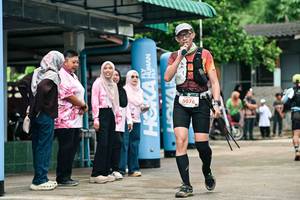 BIB: 
                            <button type="button" onclick="openModal(26501603)" class="btn btn-primary btn-sm float-right btn-popup" data-toggle="modal" data-target=".modal-high-quality">
                        <i class="fas fa-shopping-cart"></i> Add to Cart
                    </button>
                                            <button type="button" onclick="isThisMe(26501603, true)" class="btn btn-success btn-sm float-right btn-popup btn-isme hidden" data-toggle="tooltip" data-placement="bottom" title="นี่คือรูปของคุณใช่ไหม คลิกที่นี่เพื่อเอาเข้าอัลบั้ม">
                        <i class="fas fa-plus"></i> Add to album
                    </button>
                    <button type="button" onclick="isThisMe(26501603, false)" class="btn btn-warning btn-sm float-right btn-popup btn-isnotme hidden">
                        <i class="fas fa-ban"></i> Remove from album
                    </button>