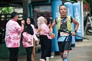 BIB: 
                            <button type="button" onclick="openModal(26500591)" class="btn btn-primary btn-sm float-right btn-popup" data-toggle="modal" data-target=".modal-high-quality">
                        <i class="fas fa-shopping-cart"></i> Add to Cart
                    </button>
                                            <button type="button" onclick="isThisMe(26500591, true)" class="btn btn-success btn-sm float-right btn-popup btn-isme hidden" data-toggle="tooltip" data-placement="bottom" title="นี่คือรูปของคุณใช่ไหม คลิกที่นี่เพื่อเอาเข้าอัลบั้ม">
                        <i class="fas fa-plus"></i> Add to album
                    </button>
                    <button type="button" onclick="isThisMe(26500591, false)" class="btn btn-warning btn-sm float-right btn-popup btn-isnotme hidden">
                        <i class="fas fa-ban"></i> Remove from album
                    </button>