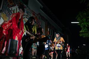 BIB: 
                            <button type="button" onclick="openModal(26286530)" class="btn btn-primary btn-sm float-right btn-popup" data-toggle="modal" data-target=".modal-high-quality">
                        <i class="fas fa-shopping-cart"></i> Add to Cart
                    </button>
                                            <button type="button" onclick="isThisMe(26286530, true)" class="btn btn-success btn-sm float-right btn-popup btn-isme hidden" data-toggle="tooltip" data-placement="bottom" title="นี่คือรูปของคุณใช่ไหม คลิกที่นี่เพื่อเอาเข้าอัลบั้ม">
                        <i class="fas fa-plus"></i> Add to album
                    </button>
                    <button type="button" onclick="isThisMe(26286530, false)" class="btn btn-warning btn-sm float-right btn-popup btn-isnotme hidden">
                        <i class="fas fa-ban"></i> Remove from album
                    </button>