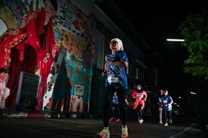 BIB: 
                            <button type="button" onclick="openModal(26285989)" class="btn btn-primary btn-sm float-right btn-popup" data-toggle="modal" data-target=".modal-high-quality">
                        <i class="fas fa-shopping-cart"></i> Add to Cart
                    </button>
                                            <button type="button" onclick="isThisMe(26285989, true)" class="btn btn-success btn-sm float-right btn-popup btn-isme hidden" data-toggle="tooltip" data-placement="bottom" title="นี่คือรูปของคุณใช่ไหม คลิกที่นี่เพื่อเอาเข้าอัลบั้ม">
                        <i class="fas fa-plus"></i> Add to album
                    </button>
                    <button type="button" onclick="isThisMe(26285989, false)" class="btn btn-warning btn-sm float-right btn-popup btn-isnotme hidden">
                        <i class="fas fa-ban"></i> Remove from album
                    </button>