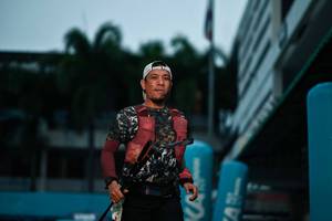 BIB: 
                            <button type="button" onclick="openModal(26498550)" class="btn btn-primary btn-sm float-right btn-popup" data-toggle="modal" data-target=".modal-high-quality">
                        <i class="fas fa-shopping-cart"></i> Add to Cart
                    </button>
                                            <button type="button" onclick="isThisMe(26498550, true)" class="btn btn-success btn-sm float-right btn-popup btn-isme hidden" data-toggle="tooltip" data-placement="bottom" title="นี่คือรูปของคุณใช่ไหม คลิกที่นี่เพื่อเอาเข้าอัลบั้ม">
                        <i class="fas fa-plus"></i> Add to album
                    </button>
                    <button type="button" onclick="isThisMe(26498550, false)" class="btn btn-warning btn-sm float-right btn-popup btn-isnotme hidden">
                        <i class="fas fa-ban"></i> Remove from album
                    </button>