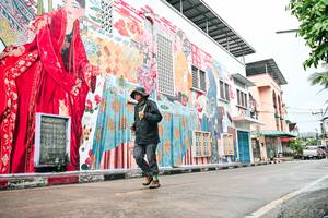 BIB: 
                            <button type="button" onclick="openModal(26287637)" class="btn btn-primary btn-sm float-right btn-popup" data-toggle="modal" data-target=".modal-high-quality">
                        <i class="fas fa-shopping-cart"></i> Add to Cart
                    </button>
                                            <button type="button" onclick="isThisMe(26287637, true)" class="btn btn-success btn-sm float-right btn-popup btn-isme hidden" data-toggle="tooltip" data-placement="bottom" title="นี่คือรูปของคุณใช่ไหม คลิกที่นี่เพื่อเอาเข้าอัลบั้ม">
                        <i class="fas fa-plus"></i> Add to album
                    </button>
                    <button type="button" onclick="isThisMe(26287637, false)" class="btn btn-warning btn-sm float-right btn-popup btn-isnotme hidden">
                        <i class="fas fa-ban"></i> Remove from album
                    </button>