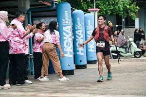 BIB: 
                            <button type="button" onclick="openModal(26500868)" class="btn btn-primary btn-sm float-right btn-popup" data-toggle="modal" data-target=".modal-high-quality">
                        <i class="fas fa-shopping-cart"></i> Add to Cart
                    </button>
                                            <button type="button" onclick="isThisMe(26500868, true)" class="btn btn-success btn-sm float-right btn-popup btn-isme hidden" data-toggle="tooltip" data-placement="bottom" title="นี่คือรูปของคุณใช่ไหม คลิกที่นี่เพื่อเอาเข้าอัลบั้ม">
                        <i class="fas fa-plus"></i> Add to album
                    </button>
                    <button type="button" onclick="isThisMe(26500868, false)" class="btn btn-warning btn-sm float-right btn-popup btn-isnotme hidden">
                        <i class="fas fa-ban"></i> Remove from album
                    </button>