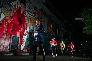 BIB: 
                            <button type="button" onclick="openModal(26286784)" class="btn btn-primary btn-sm float-right btn-popup" data-toggle="modal" data-target=".modal-high-quality">
                        <i class="fas fa-shopping-cart"></i> Add to Cart
                    </button>
                                            <button type="button" onclick="isThisMe(26286784, true)" class="btn btn-success btn-sm float-right btn-popup btn-isme hidden" data-toggle="tooltip" data-placement="bottom" title="นี่คือรูปของคุณใช่ไหม คลิกที่นี่เพื่อเอาเข้าอัลบั้ม">
                        <i class="fas fa-plus"></i> Add to album
                    </button>
                    <button type="button" onclick="isThisMe(26286784, false)" class="btn btn-warning btn-sm float-right btn-popup btn-isnotme hidden">
                        <i class="fas fa-ban"></i> Remove from album
                    </button>