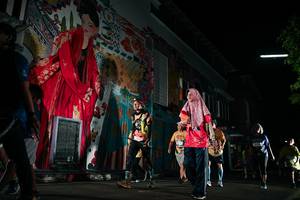 BIB: 
                            <button type="button" onclick="openModal(26286611)" class="btn btn-primary btn-sm float-right btn-popup" data-toggle="modal" data-target=".modal-high-quality">
                        <i class="fas fa-shopping-cart"></i> Add to Cart
                    </button>
                                            <button type="button" onclick="isThisMe(26286611, true)" class="btn btn-success btn-sm float-right btn-popup btn-isme hidden" data-toggle="tooltip" data-placement="bottom" title="นี่คือรูปของคุณใช่ไหม คลิกที่นี่เพื่อเอาเข้าอัลบั้ม">
                        <i class="fas fa-plus"></i> Add to album
                    </button>
                    <button type="button" onclick="isThisMe(26286611, false)" class="btn btn-warning btn-sm float-right btn-popup btn-isnotme hidden">
                        <i class="fas fa-ban"></i> Remove from album
                    </button>