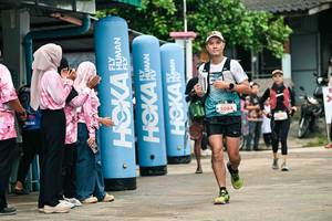 BIB: 
                            <button type="button" onclick="openModal(26501464)" class="btn btn-primary btn-sm float-right btn-popup" data-toggle="modal" data-target=".modal-high-quality">
                        <i class="fas fa-shopping-cart"></i> Add to Cart
                    </button>
                                            <button type="button" onclick="isThisMe(26501464, true)" class="btn btn-success btn-sm float-right btn-popup btn-isme hidden" data-toggle="tooltip" data-placement="bottom" title="นี่คือรูปของคุณใช่ไหม คลิกที่นี่เพื่อเอาเข้าอัลบั้ม">
                        <i class="fas fa-plus"></i> Add to album
                    </button>
                    <button type="button" onclick="isThisMe(26501464, false)" class="btn btn-warning btn-sm float-right btn-popup btn-isnotme hidden">
                        <i class="fas fa-ban"></i> Remove from album
                    </button>