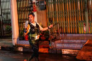 BIB: 
                            <button type="button" onclick="openModal(26463689)" class="btn btn-primary btn-sm float-right btn-popup" data-toggle="modal" data-target=".modal-high-quality">
                        <i class="fas fa-shopping-cart"></i> Add to Cart
                    </button>
                                            <button type="button" onclick="isThisMe(26463689, true)" class="btn btn-success btn-sm float-right btn-popup btn-isme hidden" data-toggle="tooltip" data-placement="bottom" title="นี่คือรูปของคุณใช่ไหม คลิกที่นี่เพื่อเอาเข้าอัลบั้ม">
                        <i class="fas fa-plus"></i> Add to album
                    </button>
                    <button type="button" onclick="isThisMe(26463689, false)" class="btn btn-warning btn-sm float-right btn-popup btn-isnotme hidden">
                        <i class="fas fa-ban"></i> Remove from album
                    </button>