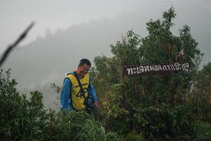 BIB: 
                            <button type="button" onclick="openModal(26306442)" class="btn btn-primary btn-sm float-right btn-popup" data-toggle="modal" data-target=".modal-high-quality">
                        <i class="fas fa-shopping-cart"></i> Add to Cart
                    </button>
                                            <button type="button" onclick="isThisMe(26306442, true)" class="btn btn-success btn-sm float-right btn-popup btn-isme hidden" data-toggle="tooltip" data-placement="bottom" title="นี่คือรูปของคุณใช่ไหม คลิกที่นี่เพื่อเอาเข้าอัลบั้ม">
                        <i class="fas fa-plus"></i> Add to album
                    </button>
                    <button type="button" onclick="isThisMe(26306442, false)" class="btn btn-warning btn-sm float-right btn-popup btn-isnotme hidden">
                        <i class="fas fa-ban"></i> Remove from album
                    </button>