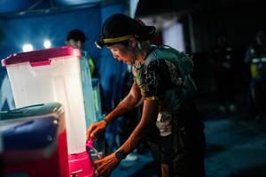 BIB: 
                            <button type="button" onclick="openModal(26280294)" class="btn btn-primary btn-sm float-right btn-popup" data-toggle="modal" data-target=".modal-high-quality">
                        <i class="fas fa-shopping-cart"></i> Add to Cart
                    </button>
                                            <button type="button" onclick="isThisMe(26280294, true)" class="btn btn-success btn-sm float-right btn-popup btn-isme hidden" data-toggle="tooltip" data-placement="bottom" title="นี่คือรูปของคุณใช่ไหม คลิกที่นี่เพื่อเอาเข้าอัลบั้ม">
                        <i class="fas fa-plus"></i> Add to album
                    </button>
                    <button type="button" onclick="isThisMe(26280294, false)" class="btn btn-warning btn-sm float-right btn-popup btn-isnotme hidden">
                        <i class="fas fa-ban"></i> Remove from album
                    </button>