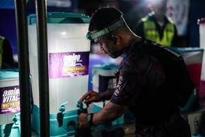 BIB: 
                            <button type="button" onclick="openModal(26280346)" class="btn btn-primary btn-sm float-right btn-popup" data-toggle="modal" data-target=".modal-high-quality">
                        <i class="fas fa-shopping-cart"></i> Add to Cart
                    </button>
                                            <button type="button" onclick="isThisMe(26280346, true)" class="btn btn-success btn-sm float-right btn-popup btn-isme hidden" data-toggle="tooltip" data-placement="bottom" title="นี่คือรูปของคุณใช่ไหม คลิกที่นี่เพื่อเอาเข้าอัลบั้ม">
                        <i class="fas fa-plus"></i> Add to album
                    </button>
                    <button type="button" onclick="isThisMe(26280346, false)" class="btn btn-warning btn-sm float-right btn-popup btn-isnotme hidden">
                        <i class="fas fa-ban"></i> Remove from album
                    </button>