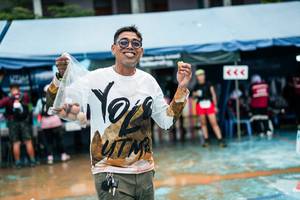 BIB: 
                            <button type="button" onclick="openModal(26280450)" class="btn btn-primary btn-sm float-right btn-popup" data-toggle="modal" data-target=".modal-high-quality">
                        <i class="fas fa-shopping-cart"></i> Add to Cart
                    </button>
                                            <button type="button" onclick="isThisMe(26280450, true)" class="btn btn-success btn-sm float-right btn-popup btn-isme hidden" data-toggle="tooltip" data-placement="bottom" title="นี่คือรูปของคุณใช่ไหม คลิกที่นี่เพื่อเอาเข้าอัลบั้ม">
                        <i class="fas fa-plus"></i> Add to album
                    </button>
                    <button type="button" onclick="isThisMe(26280450, false)" class="btn btn-warning btn-sm float-right btn-popup btn-isnotme hidden">
                        <i class="fas fa-ban"></i> Remove from album
                    </button>