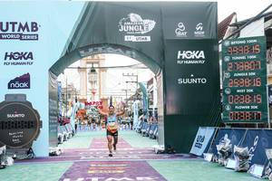 BIB: 
                            <button type="button" onclick="openModal(26362015)" class="btn btn-primary btn-sm float-right btn-popup" data-toggle="modal" data-target=".modal-high-quality">
                        <i class="fas fa-shopping-cart"></i> Add to Cart
                    </button>
                                            <button type="button" onclick="isThisMe(26362015, true)" class="btn btn-success btn-sm float-right btn-popup btn-isme hidden" data-toggle="tooltip" data-placement="bottom" title="นี่คือรูปของคุณใช่ไหม คลิกที่นี่เพื่อเอาเข้าอัลบั้ม">
                        <i class="fas fa-plus"></i> Add to album
                    </button>
                    <button type="button" onclick="isThisMe(26362015, false)" class="btn btn-warning btn-sm float-right btn-popup btn-isnotme hidden">
                        <i class="fas fa-ban"></i> Remove from album
                    </button>