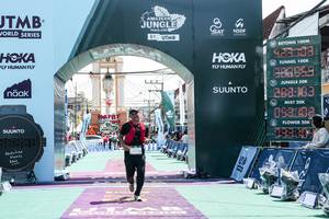 BIB: 
                            <button type="button" onclick="openModal(26367683)" class="btn btn-primary btn-sm float-right btn-popup" data-toggle="modal" data-target=".modal-high-quality">
                        <i class="fas fa-shopping-cart"></i> Add to Cart
                    </button>
                                            <button type="button" onclick="isThisMe(26367683, true)" class="btn btn-success btn-sm float-right btn-popup btn-isme hidden" data-toggle="tooltip" data-placement="bottom" title="นี่คือรูปของคุณใช่ไหม คลิกที่นี่เพื่อเอาเข้าอัลบั้ม">
                        <i class="fas fa-plus"></i> Add to album
                    </button>
                    <button type="button" onclick="isThisMe(26367683, false)" class="btn btn-warning btn-sm float-right btn-popup btn-isnotme hidden">
                        <i class="fas fa-ban"></i> Remove from album
                    </button>