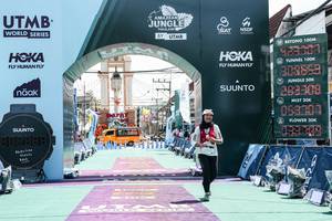 BIB: 
                            <button type="button" onclick="openModal(26367927)" class="btn btn-primary btn-sm float-right btn-popup" data-toggle="modal" data-target=".modal-high-quality">
                        <i class="fas fa-shopping-cart"></i> Add to Cart
                    </button>
                                            <button type="button" onclick="isThisMe(26367927, true)" class="btn btn-success btn-sm float-right btn-popup btn-isme hidden" data-toggle="tooltip" data-placement="bottom" title="นี่คือรูปของคุณใช่ไหม คลิกที่นี่เพื่อเอาเข้าอัลบั้ม">
                        <i class="fas fa-plus"></i> Add to album
                    </button>
                    <button type="button" onclick="isThisMe(26367927, false)" class="btn btn-warning btn-sm float-right btn-popup btn-isnotme hidden">
                        <i class="fas fa-ban"></i> Remove from album
                    </button>