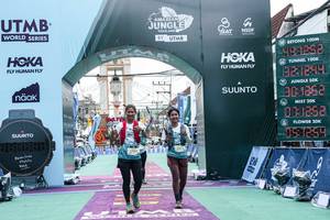 BIB: 
                            <button type="button" onclick="openModal(26370842)" class="btn btn-primary btn-sm float-right btn-popup" data-toggle="modal" data-target=".modal-high-quality">
                        <i class="fas fa-shopping-cart"></i> Add to Cart
                    </button>
                                            <button type="button" onclick="isThisMe(26370842, true)" class="btn btn-success btn-sm float-right btn-popup btn-isme hidden" data-toggle="tooltip" data-placement="bottom" title="นี่คือรูปของคุณใช่ไหม คลิกที่นี่เพื่อเอาเข้าอัลบั้ม">
                        <i class="fas fa-plus"></i> Add to album
                    </button>
                    <button type="button" onclick="isThisMe(26370842, false)" class="btn btn-warning btn-sm float-right btn-popup btn-isnotme hidden">
                        <i class="fas fa-ban"></i> Remove from album
                    </button>