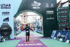 BIB: 
                            <button type="button" onclick="openModal(26370328)" class="btn btn-primary btn-sm float-right btn-popup" data-toggle="modal" data-target=".modal-high-quality">
                        <i class="fas fa-shopping-cart"></i> Add to Cart
                    </button>
                                            <button type="button" onclick="isThisMe(26370328, true)" class="btn btn-success btn-sm float-right btn-popup btn-isme hidden" data-toggle="tooltip" data-placement="bottom" title="นี่คือรูปของคุณใช่ไหม คลิกที่นี่เพื่อเอาเข้าอัลบั้ม">
                        <i class="fas fa-plus"></i> Add to album
                    </button>
                    <button type="button" onclick="isThisMe(26370328, false)" class="btn btn-warning btn-sm float-right btn-popup btn-isnotme hidden">
                        <i class="fas fa-ban"></i> Remove from album
                    </button>