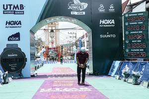 BIB: 
                            <button type="button" onclick="openModal(26370919)" class="btn btn-primary btn-sm float-right btn-popup" data-toggle="modal" data-target=".modal-high-quality">
                        <i class="fas fa-shopping-cart"></i> Add to Cart
                    </button>
                                            <button type="button" onclick="isThisMe(26370919, true)" class="btn btn-success btn-sm float-right btn-popup btn-isme hidden" data-toggle="tooltip" data-placement="bottom" title="นี่คือรูปของคุณใช่ไหม คลิกที่นี่เพื่อเอาเข้าอัลบั้ม">
                        <i class="fas fa-plus"></i> Add to album
                    </button>
                    <button type="button" onclick="isThisMe(26370919, false)" class="btn btn-warning btn-sm float-right btn-popup btn-isnotme hidden">
                        <i class="fas fa-ban"></i> Remove from album
                    </button>