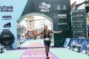 BIB: 
                            <button type="button" onclick="openModal(26370035)" class="btn btn-primary btn-sm float-right btn-popup" data-toggle="modal" data-target=".modal-high-quality">
                        <i class="fas fa-shopping-cart"></i> Add to Cart
                    </button>
                                            <button type="button" onclick="isThisMe(26370035, true)" class="btn btn-success btn-sm float-right btn-popup btn-isme hidden" data-toggle="tooltip" data-placement="bottom" title="นี่คือรูปของคุณใช่ไหม คลิกที่นี่เพื่อเอาเข้าอัลบั้ม">
                        <i class="fas fa-plus"></i> Add to album
                    </button>
                    <button type="button" onclick="isThisMe(26370035, false)" class="btn btn-warning btn-sm float-right btn-popup btn-isnotme hidden">
                        <i class="fas fa-ban"></i> Remove from album
                    </button>