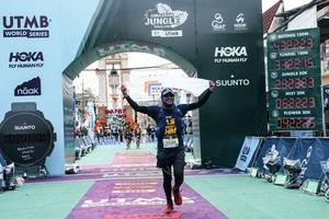 BIB: 
                            <button type="button" onclick="openModal(26370131)" class="btn btn-primary btn-sm float-right btn-popup" data-toggle="modal" data-target=".modal-high-quality">
                        <i class="fas fa-shopping-cart"></i> Add to Cart
                    </button>
                                            <button type="button" onclick="isThisMe(26370131, true)" class="btn btn-success btn-sm float-right btn-popup btn-isme hidden" data-toggle="tooltip" data-placement="bottom" title="นี่คือรูปของคุณใช่ไหม คลิกที่นี่เพื่อเอาเข้าอัลบั้ม">
                        <i class="fas fa-plus"></i> Add to album
                    </button>
                    <button type="button" onclick="isThisMe(26370131, false)" class="btn btn-warning btn-sm float-right btn-popup btn-isnotme hidden">
                        <i class="fas fa-ban"></i> Remove from album
                    </button>