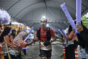 BIB: 
                            <button type="button" onclick="openModal(26304129)" class="btn btn-primary btn-sm float-right btn-popup" data-toggle="modal" data-target=".modal-high-quality">
                        <i class="fas fa-shopping-cart"></i> Add to Cart
                    </button>
                                            <button type="button" onclick="isThisMe(26304129, true)" class="btn btn-success btn-sm float-right btn-popup btn-isme hidden" data-toggle="tooltip" data-placement="bottom" title="นี่คือรูปของคุณใช่ไหม คลิกที่นี่เพื่อเอาเข้าอัลบั้ม">
                        <i class="fas fa-plus"></i> Add to album
                    </button>
                    <button type="button" onclick="isThisMe(26304129, false)" class="btn btn-warning btn-sm float-right btn-popup btn-isnotme hidden">
                        <i class="fas fa-ban"></i> Remove from album
                    </button>