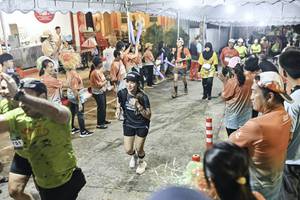 BIB: 
                            <button type="button" onclick="openModal(26305259)" class="btn btn-primary btn-sm float-right btn-popup" data-toggle="modal" data-target=".modal-high-quality">
                        <i class="fas fa-shopping-cart"></i> Add to Cart
                    </button>
                                            <button type="button" onclick="isThisMe(26305259, true)" class="btn btn-success btn-sm float-right btn-popup btn-isme hidden" data-toggle="tooltip" data-placement="bottom" title="นี่คือรูปของคุณใช่ไหม คลิกที่นี่เพื่อเอาเข้าอัลบั้ม">
                        <i class="fas fa-plus"></i> Add to album
                    </button>
                    <button type="button" onclick="isThisMe(26305259, false)" class="btn btn-warning btn-sm float-right btn-popup btn-isnotme hidden">
                        <i class="fas fa-ban"></i> Remove from album
                    </button>