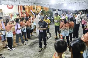 BIB: 
                            <button type="button" onclick="openModal(26304892)" class="btn btn-primary btn-sm float-right btn-popup" data-toggle="modal" data-target=".modal-high-quality">
                        <i class="fas fa-shopping-cart"></i> Add to Cart
                    </button>
                                            <button type="button" onclick="isThisMe(26304892, true)" class="btn btn-success btn-sm float-right btn-popup btn-isme hidden" data-toggle="tooltip" data-placement="bottom" title="นี่คือรูปของคุณใช่ไหม คลิกที่นี่เพื่อเอาเข้าอัลบั้ม">
                        <i class="fas fa-plus"></i> Add to album
                    </button>
                    <button type="button" onclick="isThisMe(26304892, false)" class="btn btn-warning btn-sm float-right btn-popup btn-isnotme hidden">
                        <i class="fas fa-ban"></i> Remove from album
                    </button>