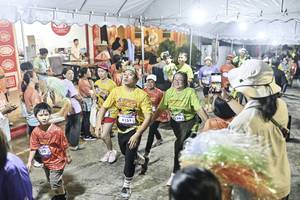 BIB: 
                            <button type="button" onclick="openModal(26305531)" class="btn btn-primary btn-sm float-right btn-popup" data-toggle="modal" data-target=".modal-high-quality">
                        <i class="fas fa-shopping-cart"></i> Add to Cart
                    </button>
                                            <button type="button" onclick="isThisMe(26305531, true)" class="btn btn-success btn-sm float-right btn-popup btn-isme hidden" data-toggle="tooltip" data-placement="bottom" title="นี่คือรูปของคุณใช่ไหม คลิกที่นี่เพื่อเอาเข้าอัลบั้ม">
                        <i class="fas fa-plus"></i> Add to album
                    </button>
                    <button type="button" onclick="isThisMe(26305531, false)" class="btn btn-warning btn-sm float-right btn-popup btn-isnotme hidden">
                        <i class="fas fa-ban"></i> Remove from album
                    </button>