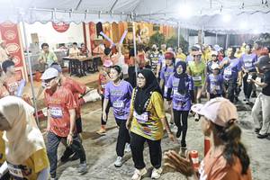 BIB: 
                            <button type="button" onclick="openModal(26306019)" class="btn btn-primary btn-sm float-right btn-popup" data-toggle="modal" data-target=".modal-high-quality">
                        <i class="fas fa-shopping-cart"></i> Add to Cart
                    </button>
                                            <button type="button" onclick="isThisMe(26306019, true)" class="btn btn-success btn-sm float-right btn-popup btn-isme hidden" data-toggle="tooltip" data-placement="bottom" title="นี่คือรูปของคุณใช่ไหม คลิกที่นี่เพื่อเอาเข้าอัลบั้ม">
                        <i class="fas fa-plus"></i> Add to album
                    </button>
                    <button type="button" onclick="isThisMe(26306019, false)" class="btn btn-warning btn-sm float-right btn-popup btn-isnotme hidden">
                        <i class="fas fa-ban"></i> Remove from album
                    </button>