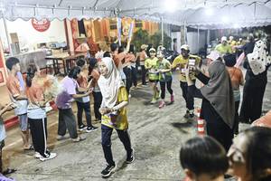 BIB: 
                            <button type="button" onclick="openModal(26304963)" class="btn btn-primary btn-sm float-right btn-popup" data-toggle="modal" data-target=".modal-high-quality">
                        <i class="fas fa-shopping-cart"></i> Add to Cart
                    </button>
                                            <button type="button" onclick="isThisMe(26304963, true)" class="btn btn-success btn-sm float-right btn-popup btn-isme hidden" data-toggle="tooltip" data-placement="bottom" title="นี่คือรูปของคุณใช่ไหม คลิกที่นี่เพื่อเอาเข้าอัลบั้ม">
                        <i class="fas fa-plus"></i> Add to album
                    </button>
                    <button type="button" onclick="isThisMe(26304963, false)" class="btn btn-warning btn-sm float-right btn-popup btn-isnotme hidden">
                        <i class="fas fa-ban"></i> Remove from album
                    </button>