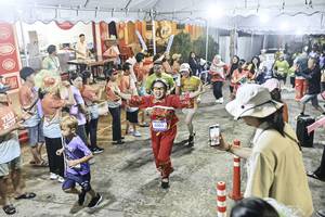 BIB: 
                            <button type="button" onclick="openModal(26305385)" class="btn btn-primary btn-sm float-right btn-popup" data-toggle="modal" data-target=".modal-high-quality">
                        <i class="fas fa-shopping-cart"></i> Add to Cart
                    </button>
                                            <button type="button" onclick="isThisMe(26305385, true)" class="btn btn-success btn-sm float-right btn-popup btn-isme hidden" data-toggle="tooltip" data-placement="bottom" title="นี่คือรูปของคุณใช่ไหม คลิกที่นี่เพื่อเอาเข้าอัลบั้ม">
                        <i class="fas fa-plus"></i> Add to album
                    </button>
                    <button type="button" onclick="isThisMe(26305385, false)" class="btn btn-warning btn-sm float-right btn-popup btn-isnotme hidden">
                        <i class="fas fa-ban"></i> Remove from album
                    </button>