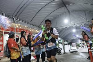 BIB: 
                            <button type="button" onclick="openModal(26304155)" class="btn btn-primary btn-sm float-right btn-popup" data-toggle="modal" data-target=".modal-high-quality">
                        <i class="fas fa-shopping-cart"></i> Add to Cart
                    </button>
                                            <button type="button" onclick="isThisMe(26304155, true)" class="btn btn-success btn-sm float-right btn-popup btn-isme hidden" data-toggle="tooltip" data-placement="bottom" title="นี่คือรูปของคุณใช่ไหม คลิกที่นี่เพื่อเอาเข้าอัลบั้ม">
                        <i class="fas fa-plus"></i> Add to album
                    </button>
                    <button type="button" onclick="isThisMe(26304155, false)" class="btn btn-warning btn-sm float-right btn-popup btn-isnotme hidden">
                        <i class="fas fa-ban"></i> Remove from album
                    </button>