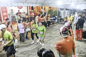 BIB: 
                            <button type="button" onclick="openModal(26305766)" class="btn btn-primary btn-sm float-right btn-popup" data-toggle="modal" data-target=".modal-high-quality">
                        <i class="fas fa-shopping-cart"></i> Add to Cart
                    </button>
                                            <button type="button" onclick="isThisMe(26305766, true)" class="btn btn-success btn-sm float-right btn-popup btn-isme hidden" data-toggle="tooltip" data-placement="bottom" title="นี่คือรูปของคุณใช่ไหม คลิกที่นี่เพื่อเอาเข้าอัลบั้ม">
                        <i class="fas fa-plus"></i> Add to album
                    </button>
                    <button type="button" onclick="isThisMe(26305766, false)" class="btn btn-warning btn-sm float-right btn-popup btn-isnotme hidden">
                        <i class="fas fa-ban"></i> Remove from album
                    </button>